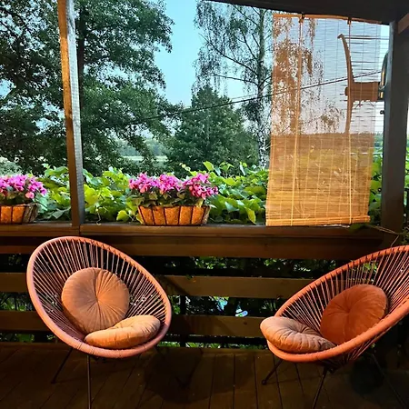 Nad Jeziorem Дом отдыха *